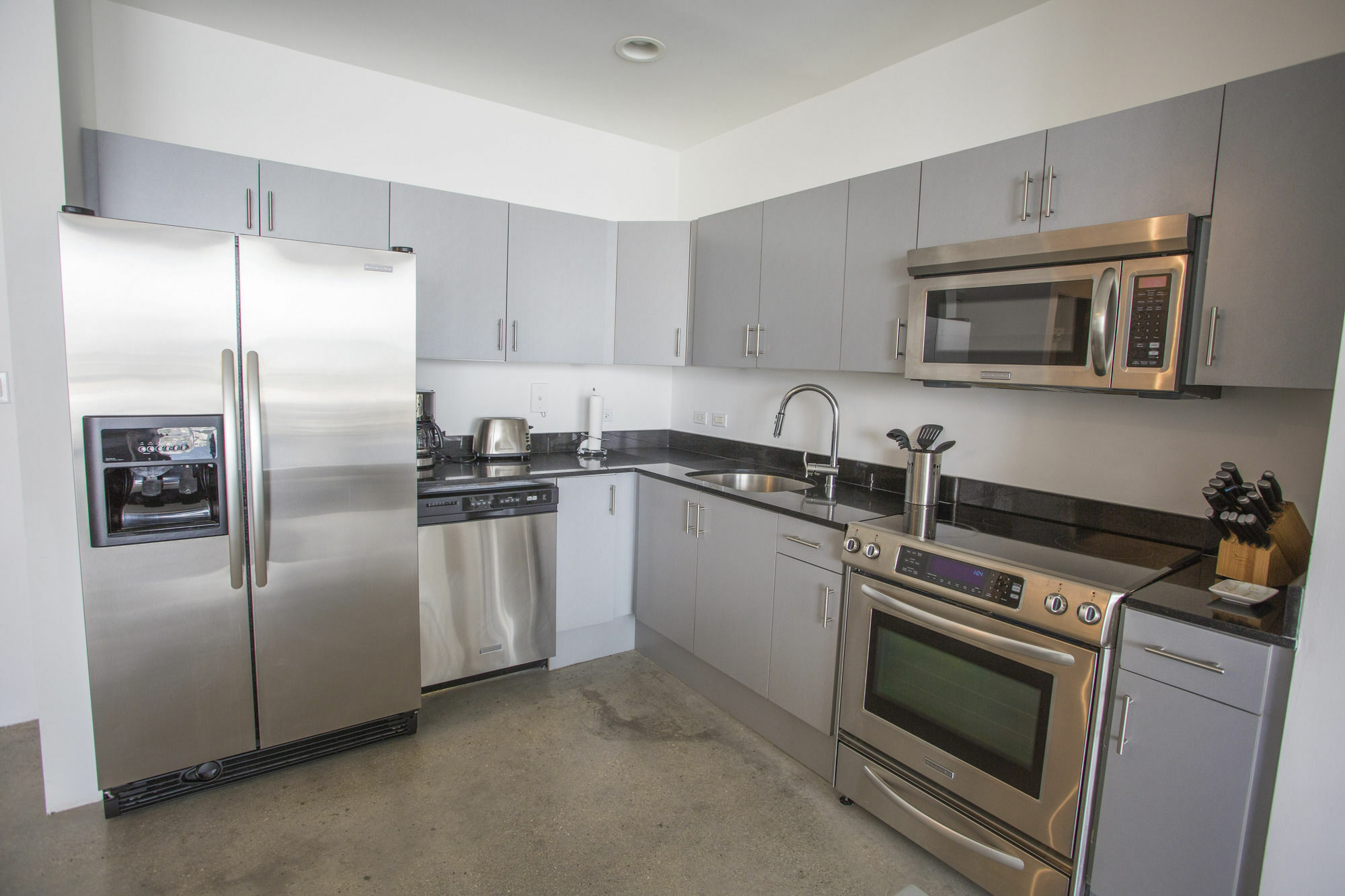 Real Living Apartment